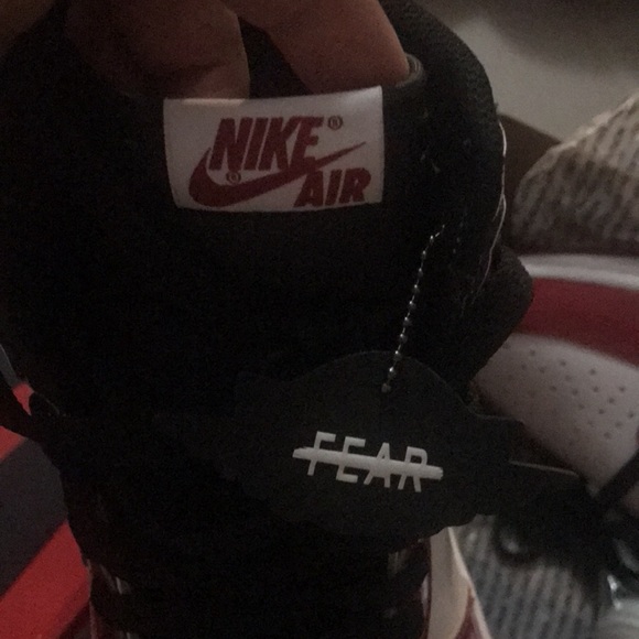 Jordan 1’s FEARLESS size 11 new with box - Picture 8 of 12